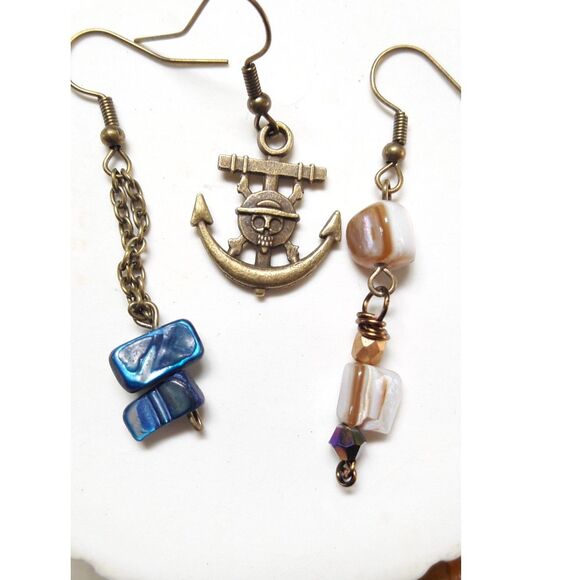 artisan earrings 216#mfs MOP shell dangle earrings Skull anchor charm earrings N - Picture 5 of 5